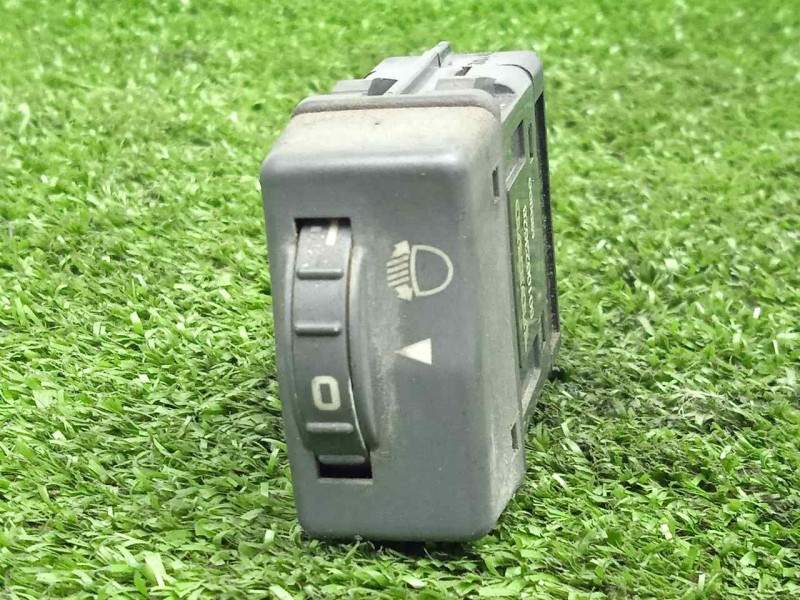 Recambio de regulador faros para volvo fl xxx 7.2 diesel referencia OEM IAM 5010623528 ALTURA FAROS 