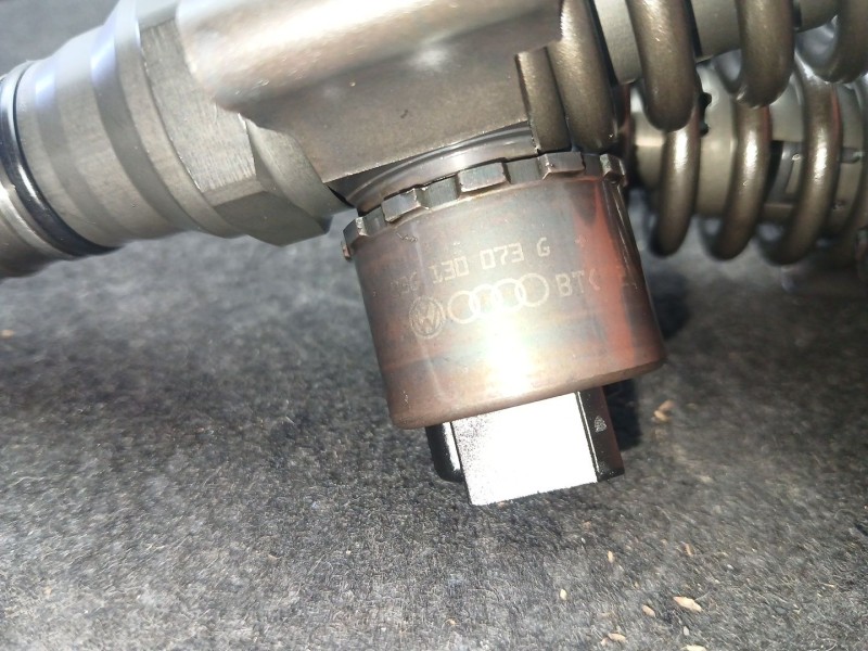 Recambio de inyector para audi a6 c6 (4f2) 2.0 tdi referencia OEM IAM 03G130073G - 0414720404  