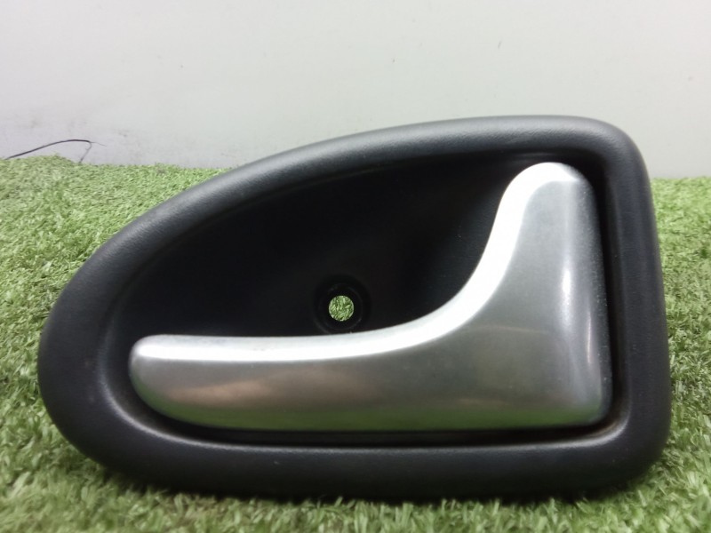 Recambio de maneta interior trasera derecha para renault clio ii (bb_, cb_) 1.5 dci (b/cb07) referencia OEM IAM 99035101 VARILLA
