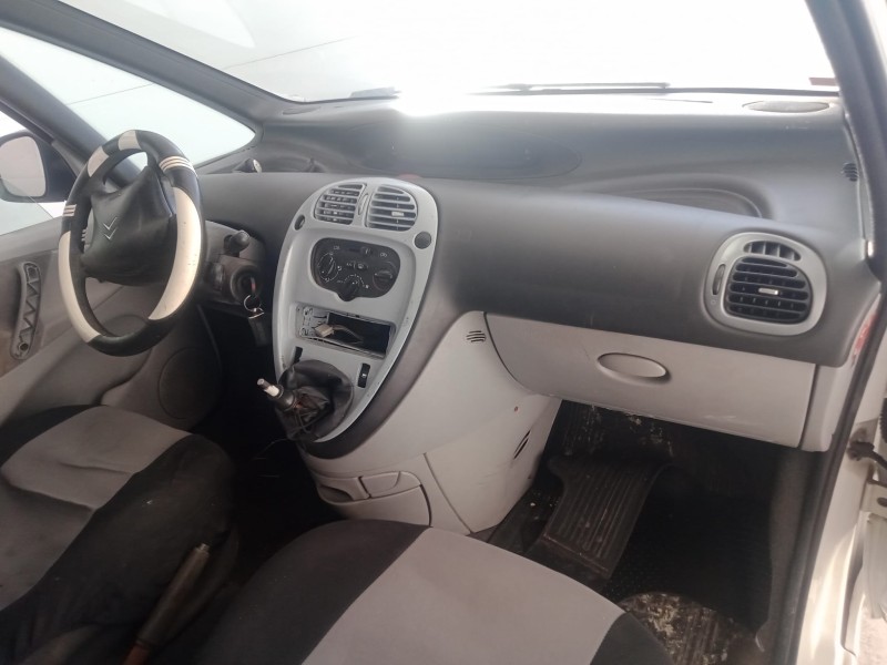 citroën xsara picasso (n68) del año 2010