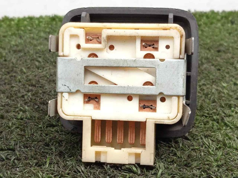 Recambio de mando elevalunas trasero derecho para toyota camry (v10) 2.0 gli referencia OEM IAM   