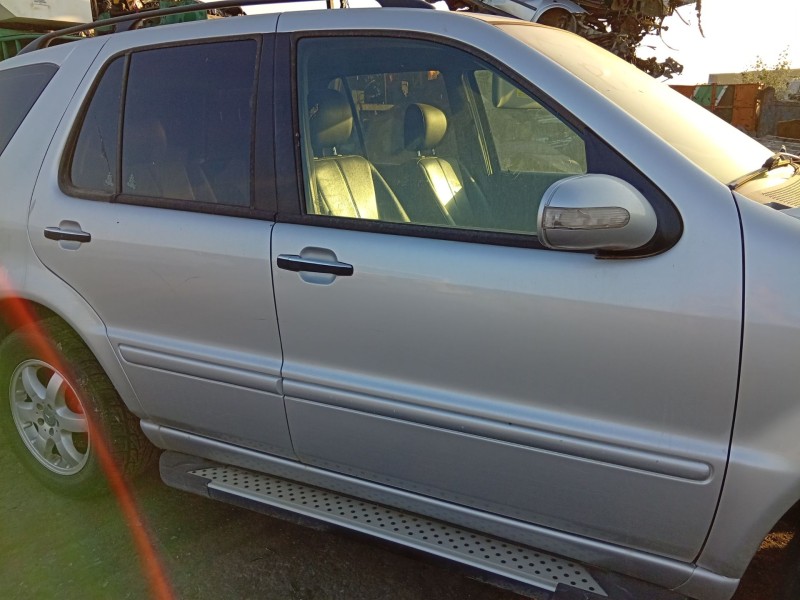 Recambio de puerta delantera derecha para mercedes-benz clase m (w163) ml 400 cdi (163.128) referencia OEM IAM   