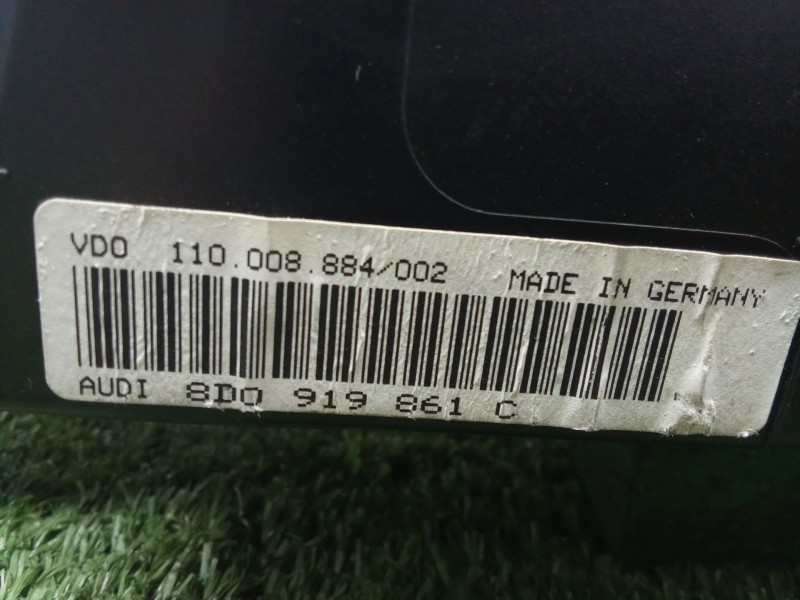 Recambio de cuadro instrumentos para audi a4 b5 (8d2) 1.8 referencia OEM IAM 8D0919861C - 110008884002 2.CONECTORES 