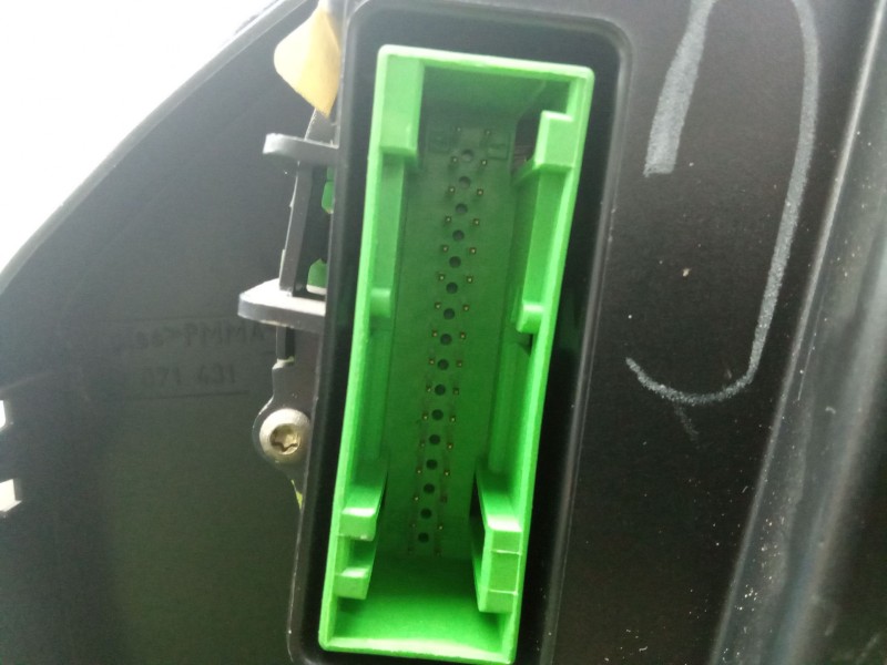 Recambio de cuadro instrumentos para audi a4 b5 (8d2) 1.8 referencia OEM IAM 8D0919861C - 110008884002 2.CONECTORES 