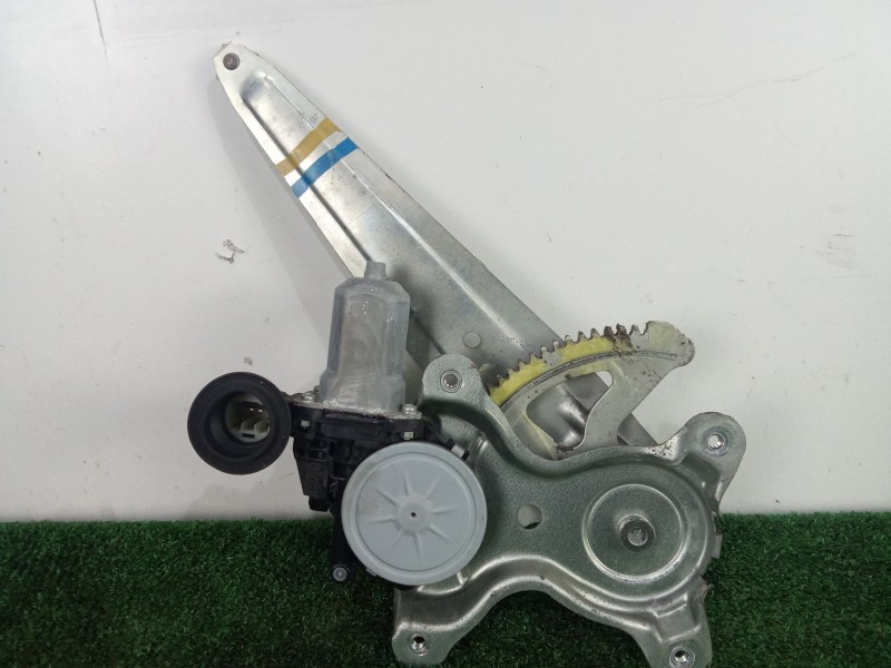 Recambio de elevalunas trasero izquierdo para lexus is ii (_e2_) 220d (ale20) referencia OEM IAM  ELECTRICO CON.MOTOR