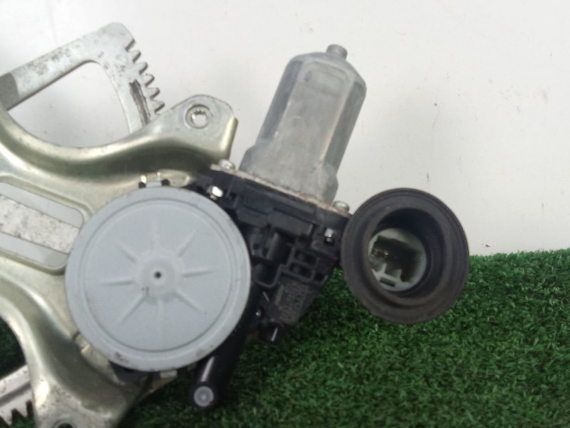Recambio de elevalunas delantero izquierdo para lexus is ii (_e2_) 220d (ale20) referencia OEM IAM  ELECTRICO CON.MOTOR