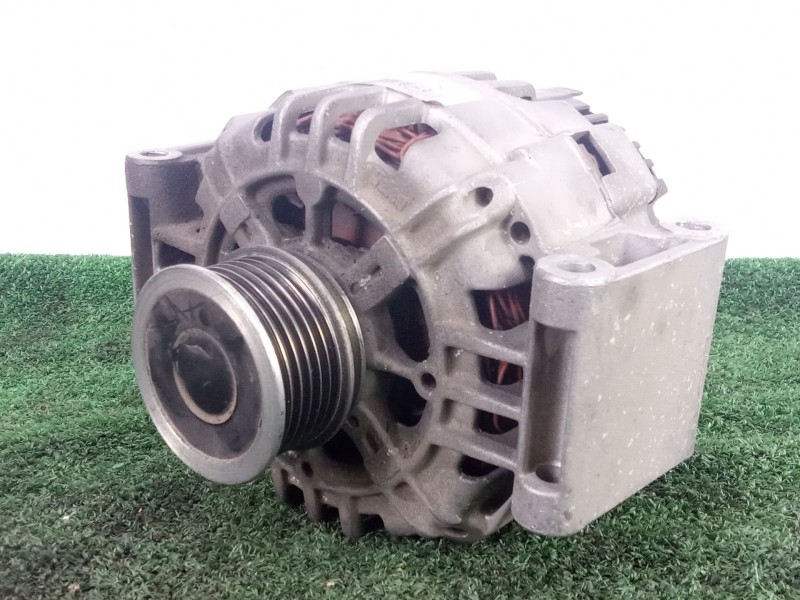 Recambio de alternador para audi a4 b6 (8e2) 2.0 referencia OEM IAM CA1811IR 140.AH - 6.CANALES POLEA.EMBRAGUE
