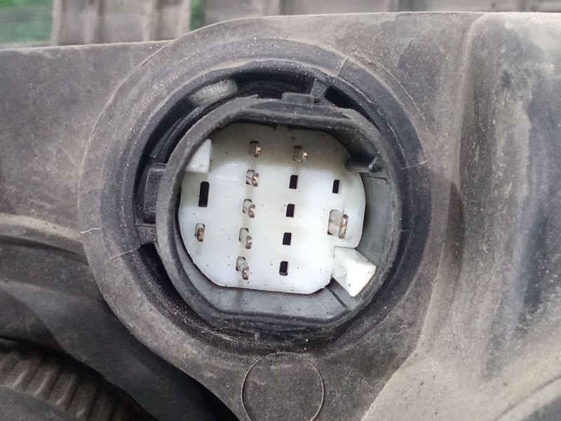 Recambio de faro derecho para alfa romeo 159 (939_) 2.4 jtdm q4 (939axmb2) referencia OEM IAM 60682088 07-11 HALOGENO