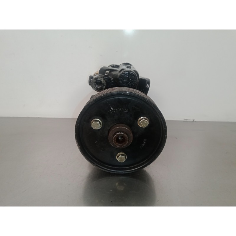 Recambio de bomba servodireccion para volvo v40 familiar 1.9 diesel referencia OEM IAM 7846075-7700105711B  04090300