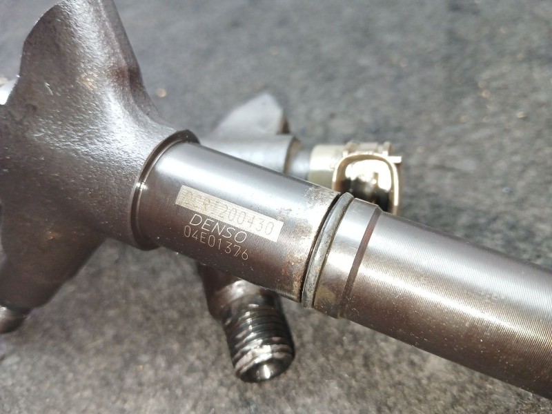 Recambio de inyector para toyota avensis sedán (_t27_) 2.0 d-4d (adt270_) referencia OEM IAM DCRI200430 - 04E01376  