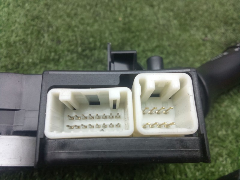 Recambio de mando luces para lexus is ii (_e2_) 220d (ale20) referencia OEM IAM 3031017F192 MANDO.DOBLE 