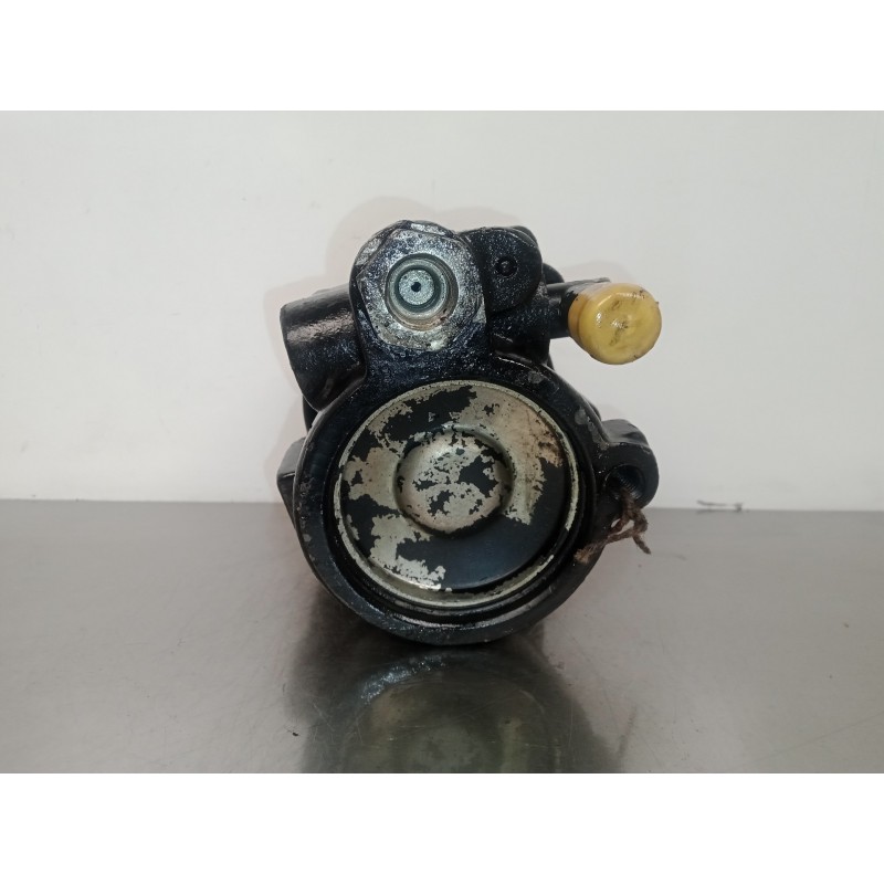 Recambio de bomba servodireccion para volvo v40 familiar 1.9 diesel referencia OEM IAM 7846075-7700105711B  04090300