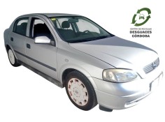 opel astra g berlina del año 2002