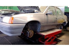 Recambio de aleta delantera izquierda para opel kadett e hatchback (t85) 1.6 s (c08, c48, d08, d48) referencia OEM IAM    2