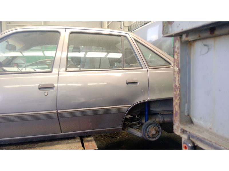 Recambio de puerta trasera izquierda para opel kadett e hatchback (t85) 1.6 s (c08, c48, d08, d48) referencia OEM IAM   