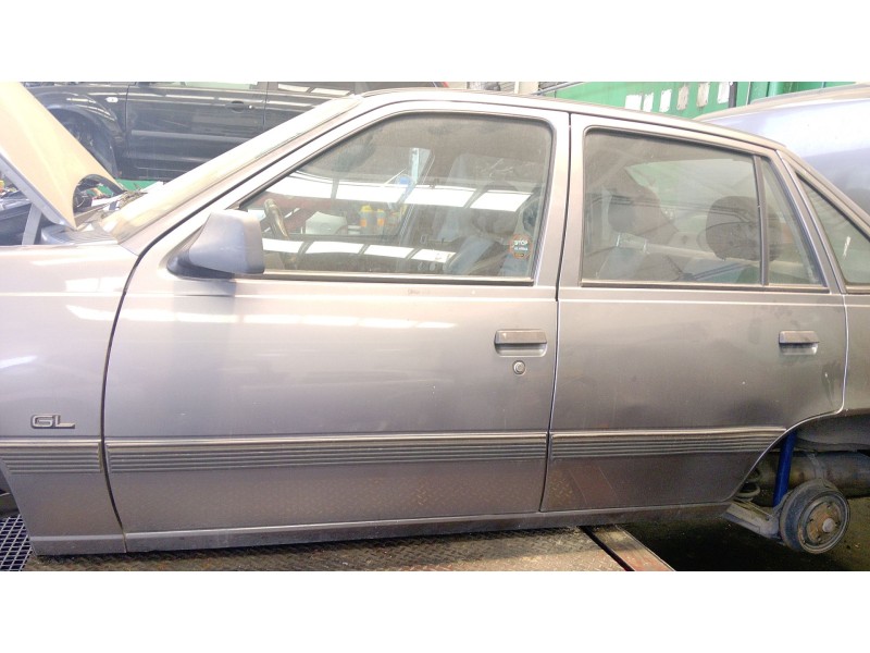 Recambio de puerta delantera izquierda para opel kadett e hatchback (t85) 1.6 s (c08, c48, d08, d48) referencia OEM IAM   