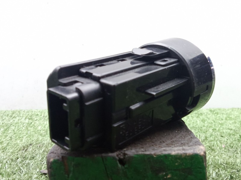 Recambio de boton start/stop para lexus is ii (_e2_) 220d (ale20) referencia OEM IAM 2842ATM1MB1  