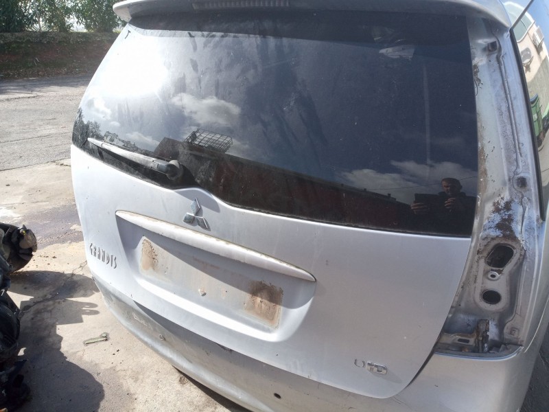 Recambio de porton trasero para mitsubishi grandis (na_w) 2.0 di-d (na8w) referencia OEM IAM   