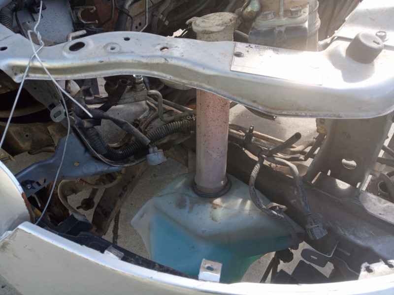 Recambio de deposito limpia para mitsubishi grandis (na_w) 2.0 di-d (na8w) referencia OEM IAM   