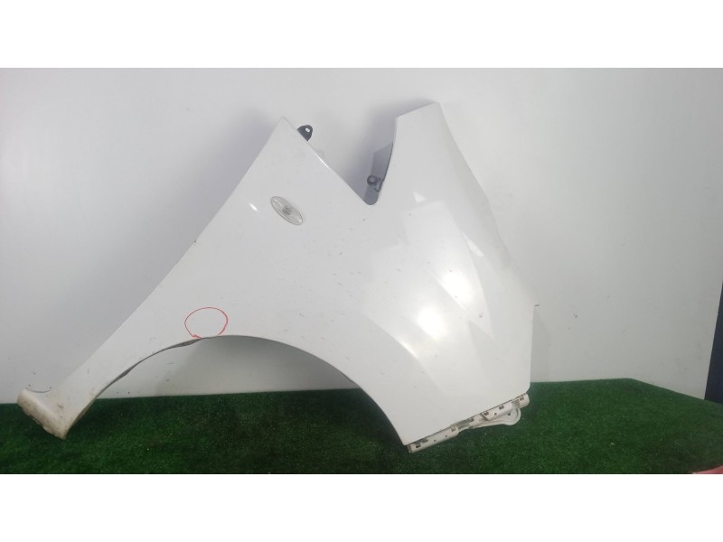 Recambio de aleta delantera derecha para nissan nv200 furgoneta 1.5 dci 85 (m20, m20m) referencia OEM IAM   BLANCA