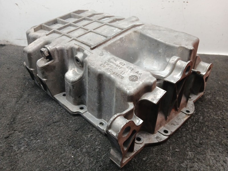 Recambio de carter para mitsubishi grandis (na_w) 2.0 di-d (na8w) referencia OEM IAM 03G103603AA  