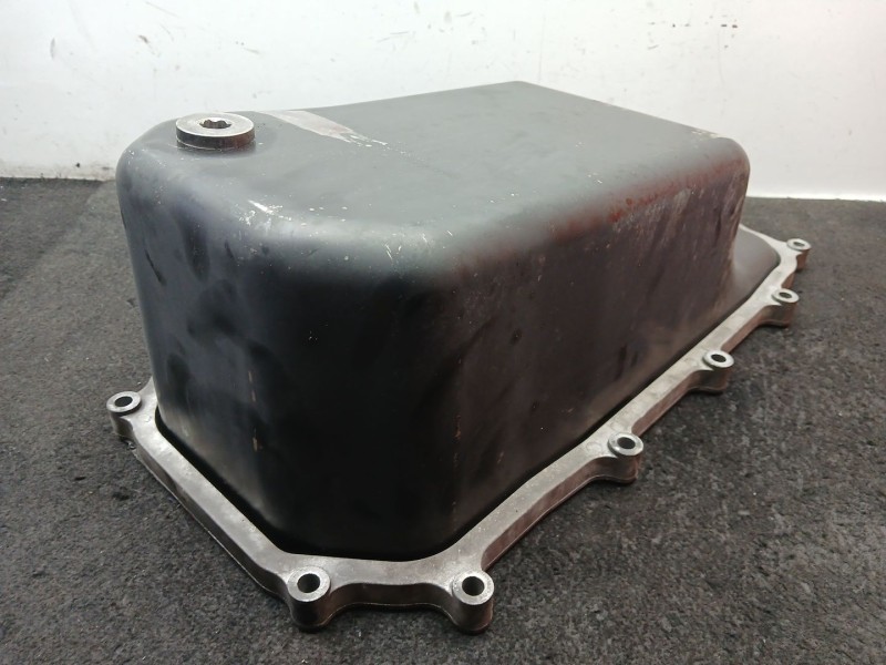 Recambio de carter para fuso (mitsubishi) canter 7c18 referencia OEM IAM 5801883293  
