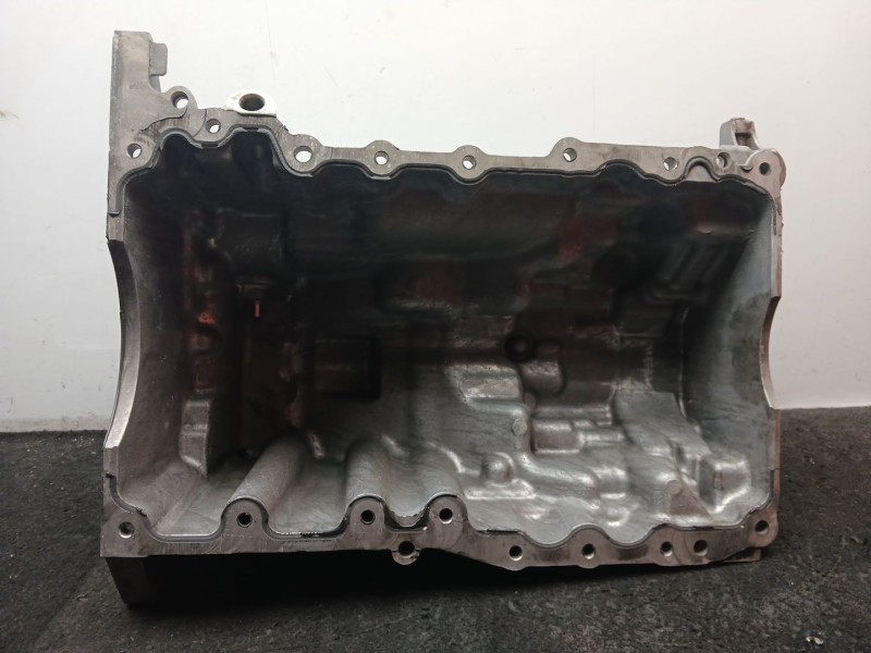 Recambio de carter para land rover discovery v (l462) 2.0 sd4 4x4 referencia OEM IAM G4D36706EA  