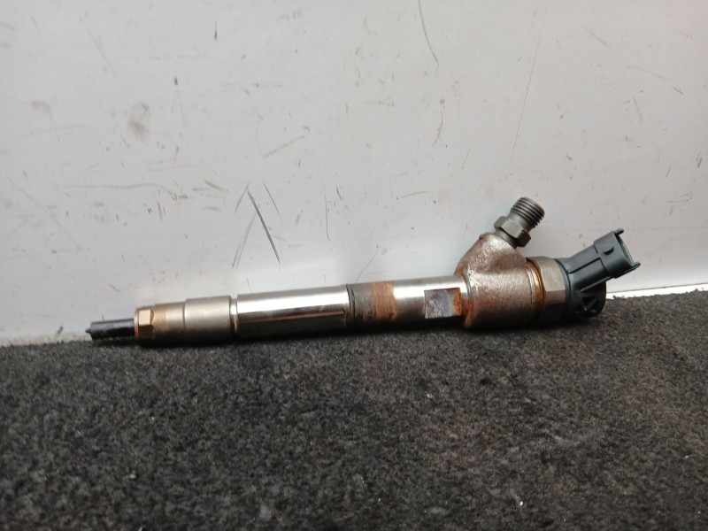 Recambio de inyector para fuso (mitsubishi) canter 7c18 referencia OEM IAM 0445110564 - 5801644454  