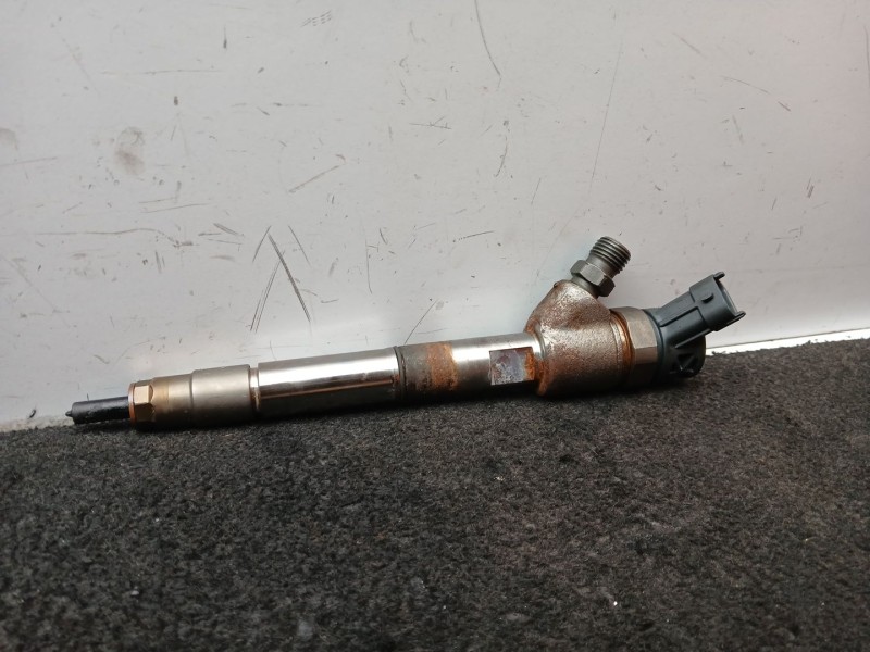 Recambio de inyector para fuso (mitsubishi) canter 7c18 referencia OEM IAM 0445110564 - 5801644454  