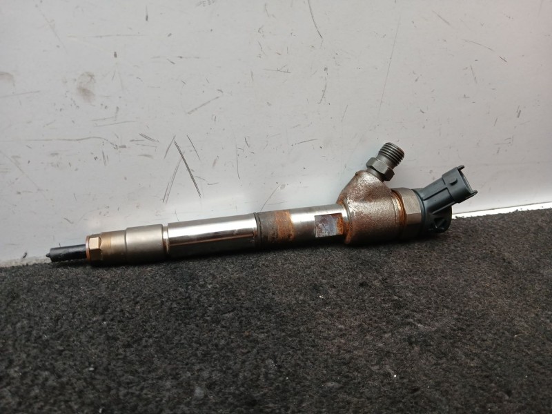 Recambio de inyector para fuso (mitsubishi) canter 7c18 referencia OEM IAM 0445110564 - 5801644454  