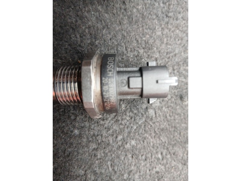 Recambio de sensor presion para fuso (mitsubishi) canter 7c18 referencia OEM IAM 0281002982  