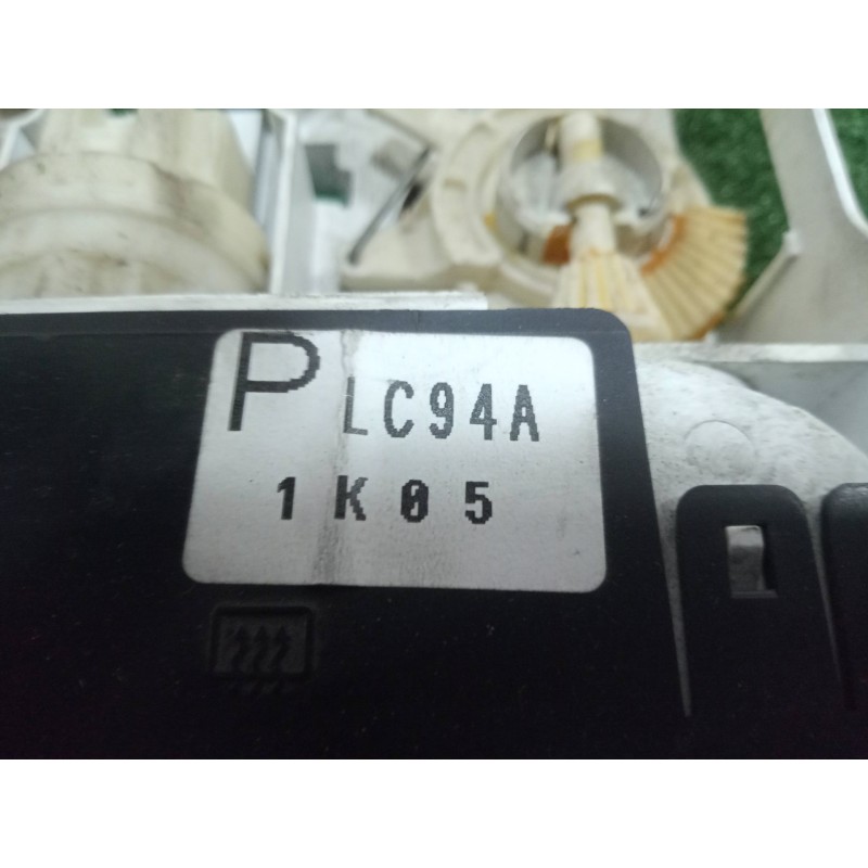 Recambio de mando calefaccion / aire acondicionado para mazda premacy (cp) 2.0 cat referencia OEM IAM LC94A  