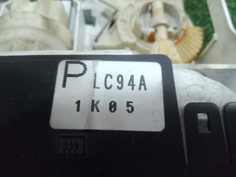 Recambio de mando calefaccion / aire acondicionado para mazda premacy (cp) 2.0 cat referencia OEM IAM LC94A  