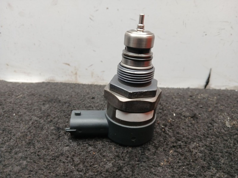Recambio de sensor presion para fuso (mitsubishi) canter 7c18 referencia OEM IAM 0281006198  