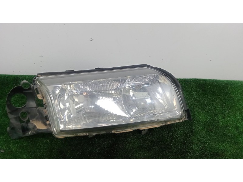 Recambio de faro derecho para volvo s80 i (184) 2.4 referencia OEM IAM  99-07 HALOGENO