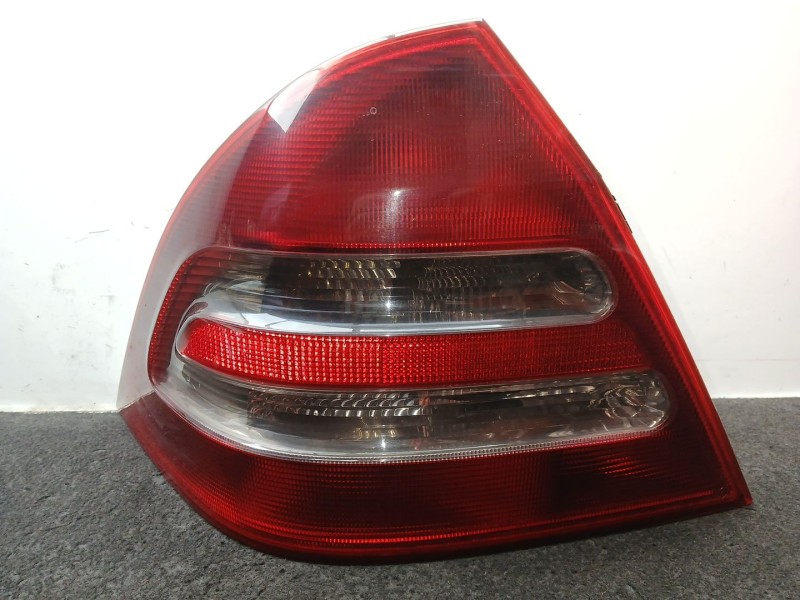 Recambio de piloto trasero izquierdo para mercedes-benz clase c (w203) c 220 cdi (203.006) referencia OEM IAM .  