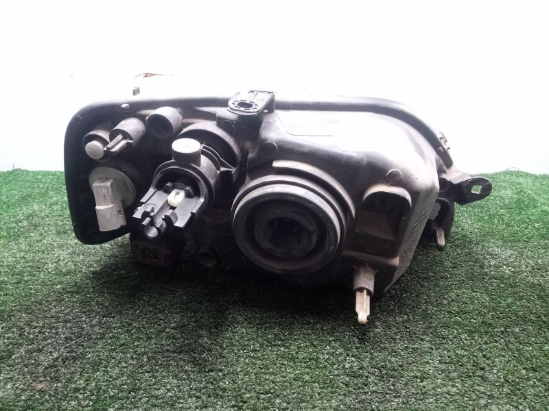Recambio de faro izquierdo para dacia logan 1.4 cat referencia OEM IAM 8200211005 05-08 