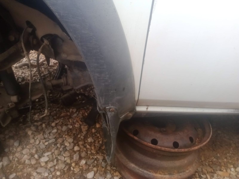 Recambio de aleta delantera izquierda para nissan terrano ii (r20) 2.7 tdi 4wd referencia OEM IAM   