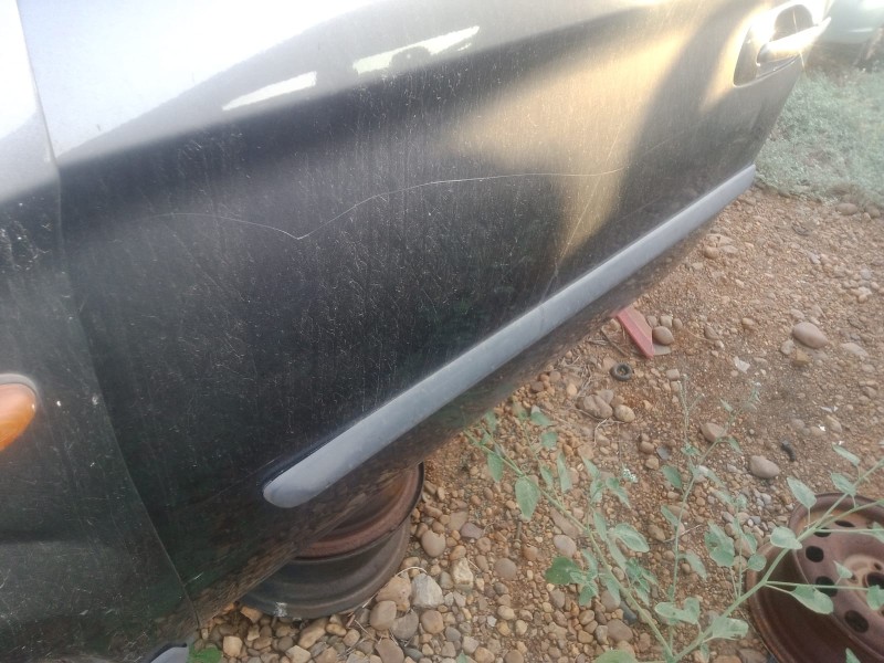 Recambio de puerta delantera izquierda para chrysler voyager iv (rg, rs) 2.5 crd referencia OEM IAM   