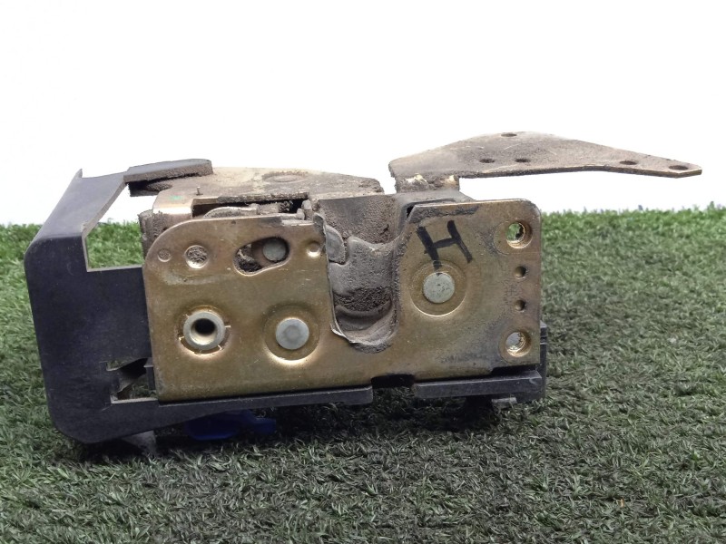 Recambio de cerradura puerta delantera izquierda para volvo fl xxx 7.2 diesel referencia OEM IAM SIN REFERENCIA  