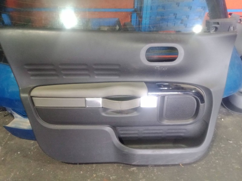 Recambio de guarnecido puerta delantera izquierda para citroën c4 cactus 1.5 bluehdi 100 referencia OEM IAM   