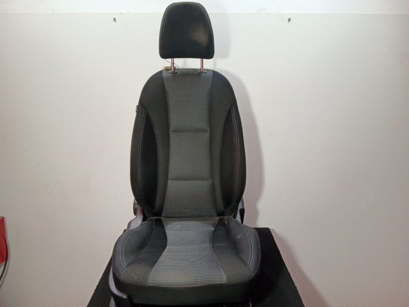 Recambio de asiento delantero derecho para hyundai i30 (gd) 1.4 crdi referencia OEM IAM  TELA 