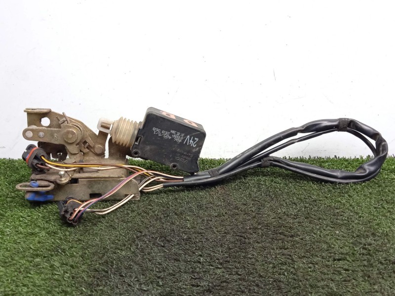 Recambio de cerradura puerta delantera derecha para man tg - l 12.xxx 7.0 referencia OEM IAM 81626806122  