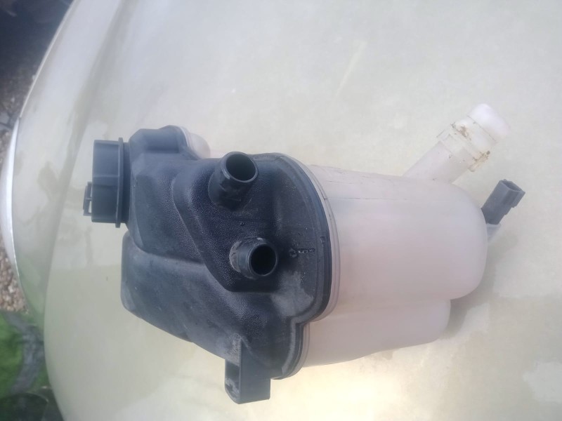 Recambio de deposito expansion para land rover discovery sport (l550) 2.0 d 4x4 referencia OEM IAM   