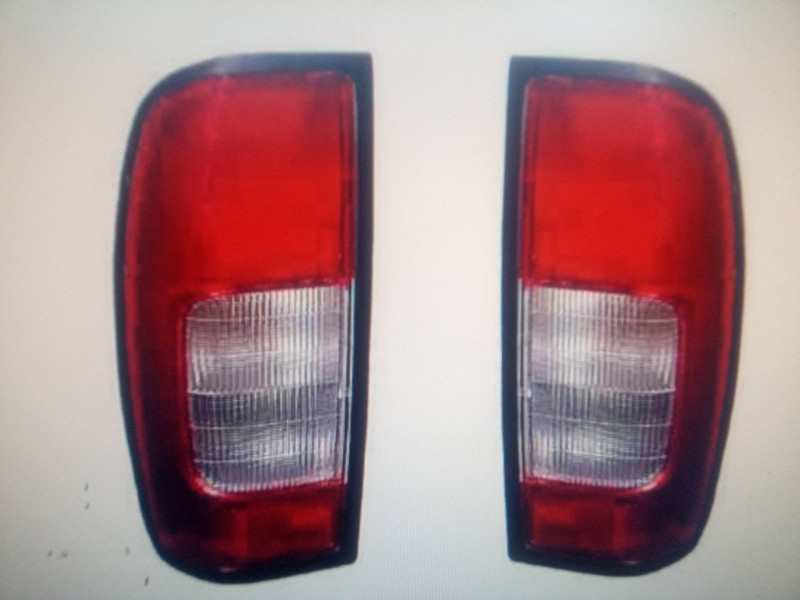 Recambio de piloto trasero izquierdo para nissan navara (d22) 2.5 d 4x4 referencia OEM IAM 16525731  