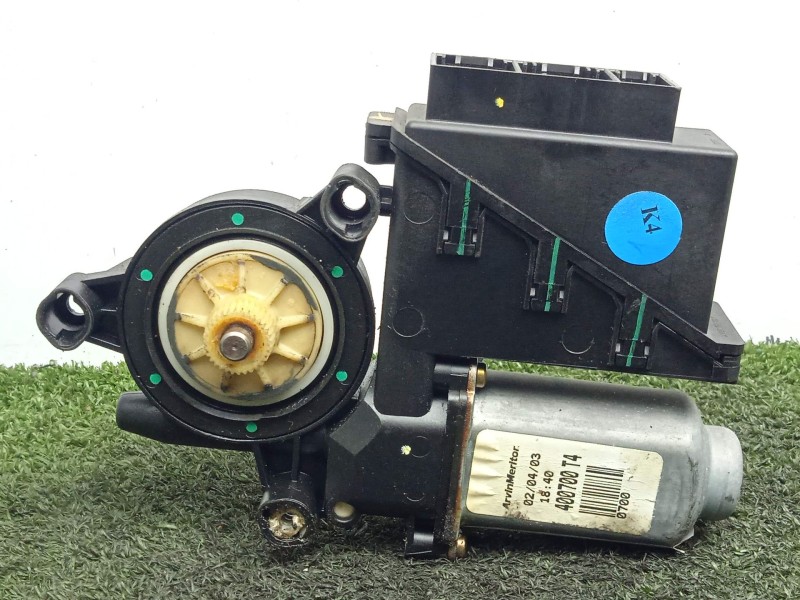 Recambio de motor elevalunas delantero derecho para volkswagen polo (9n1) 1.4 16v referencia OEM IAM 6Q2959801A - 400700T4  