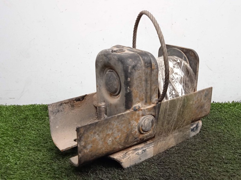 Recambio de soporte rueda repuesto para nissan cabstar e 3.0 diesel referencia OEM IAM SIN REFERENCIA  