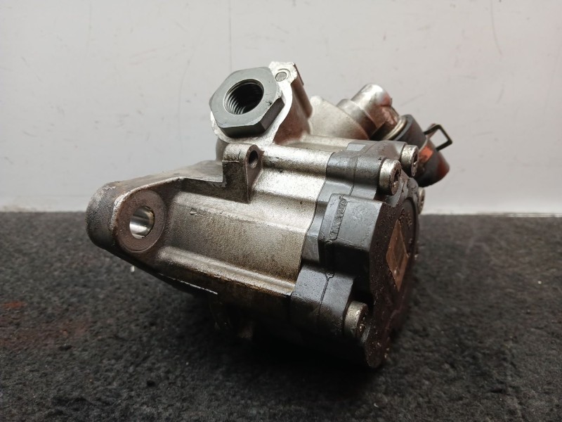 Recambio de depresor freno / bomba vacio para fuso (mitsubishi) canter 7c18 referencia OEM IAM 504371397 - 7693955610  