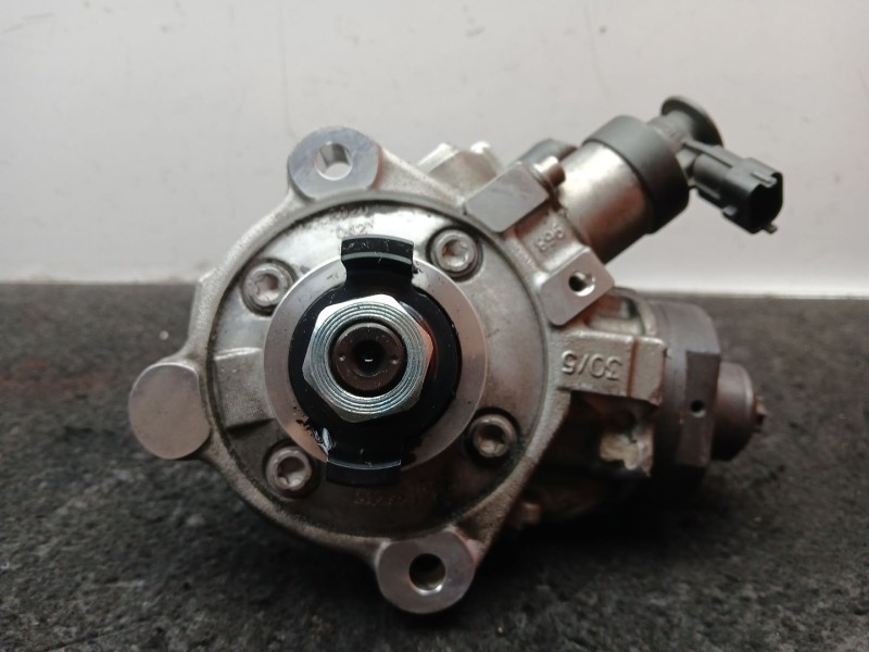 Recambio de bomba inyeccion para fuso (mitsubishi) canter 7c18 referencia OEM IAM 0445010586  