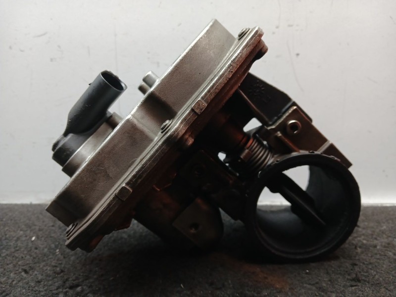 Recambio de caja mariposa para fuso (mitsubishi) canter 7c18 referencia OEM IAM G20457516 - 5801763775 - 23320B0086  